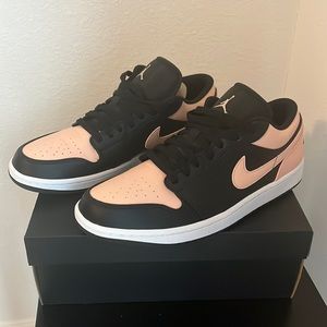MENS AIR JORDAN 1 LOW RETRO SIZE 10.5